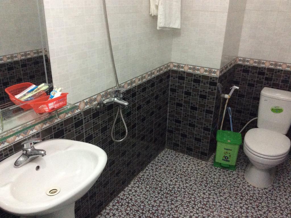 Van Anh Hotel Thach Loi エクステリア 写真